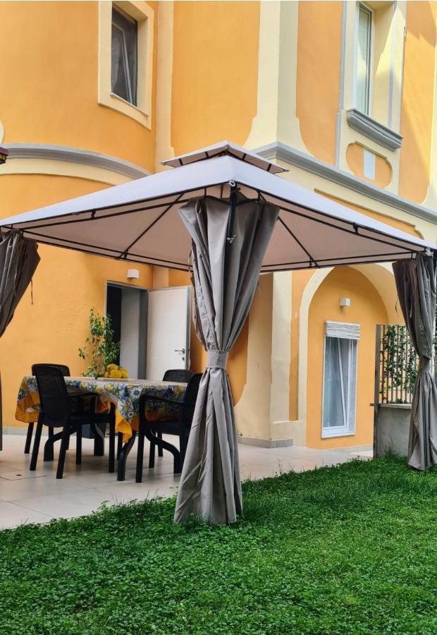 Villa Divi Palace à Torre Annunziata Extérieur photo